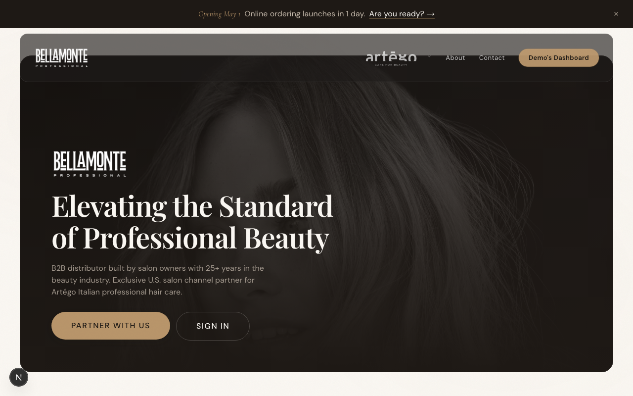 marketing homepage, top nav with the Sign In and Apply links highlighted